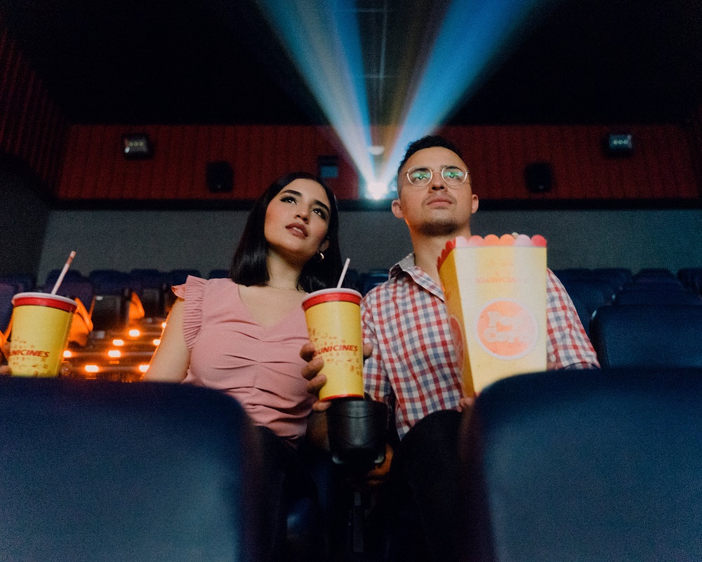 Multi-dimensional cinemas - the technical advantage